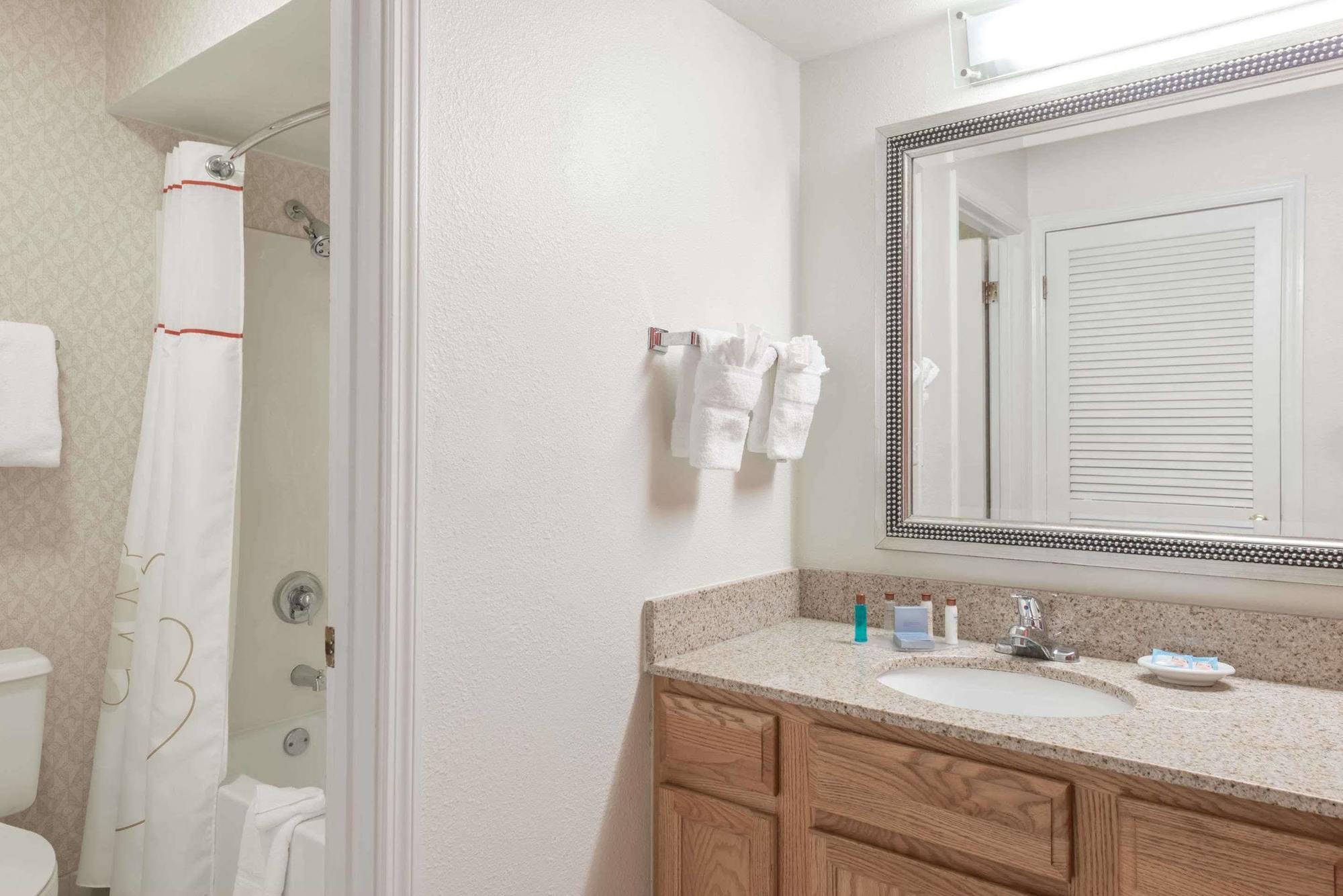 Value Suites Extended Stay - St Louis Maryland Heights Exterior foto